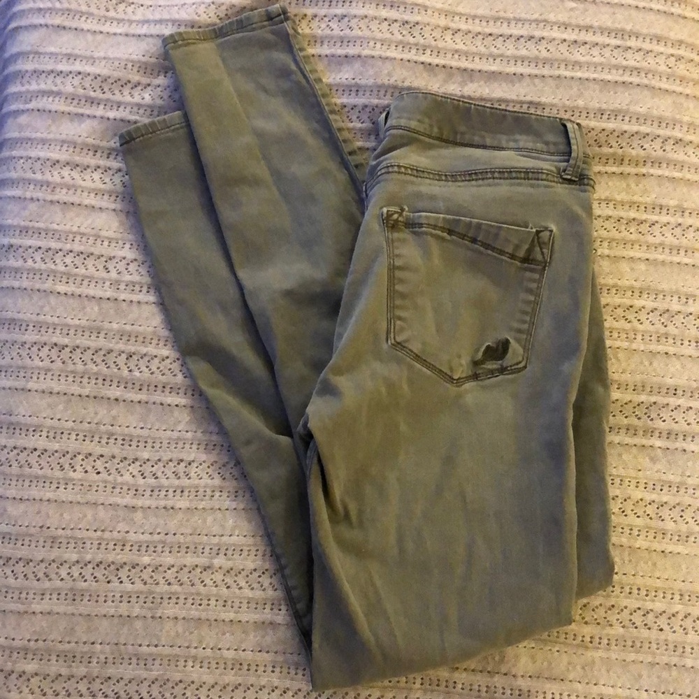 EXPRESS olive green pants. Size 6 long